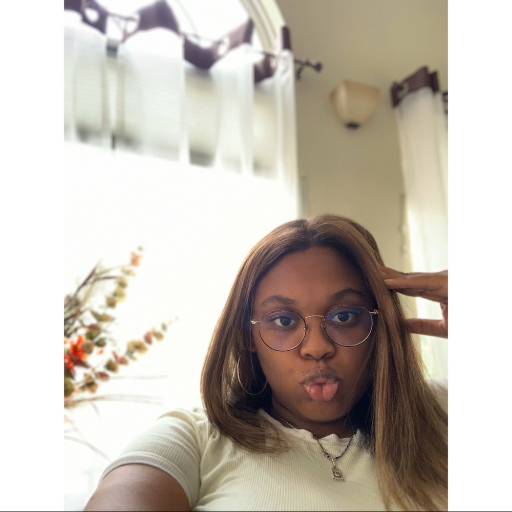 Meet your Posher, Aaryn